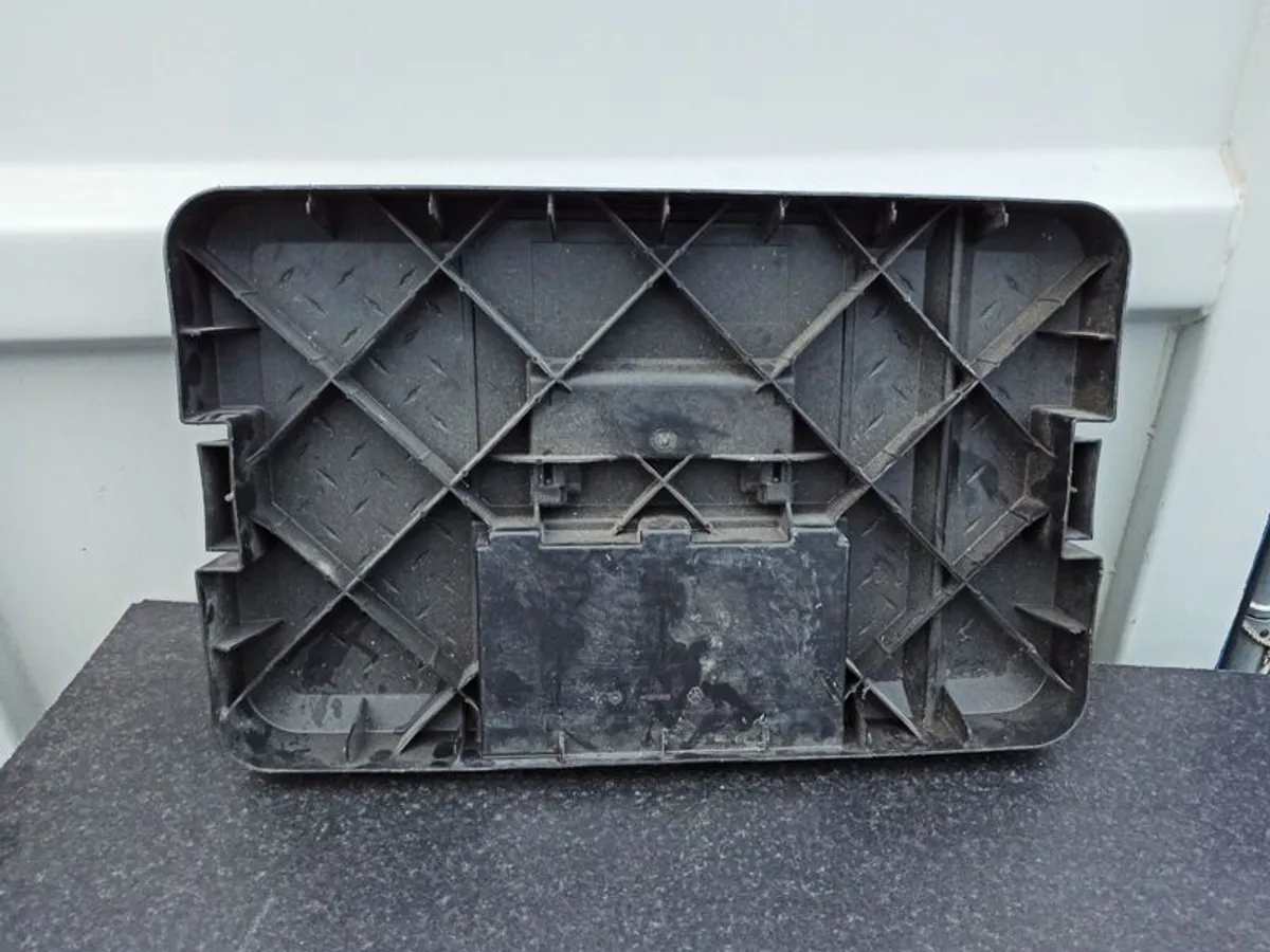 Stanley ProMobile toolbox plastic top cover used in good condition - Image 3