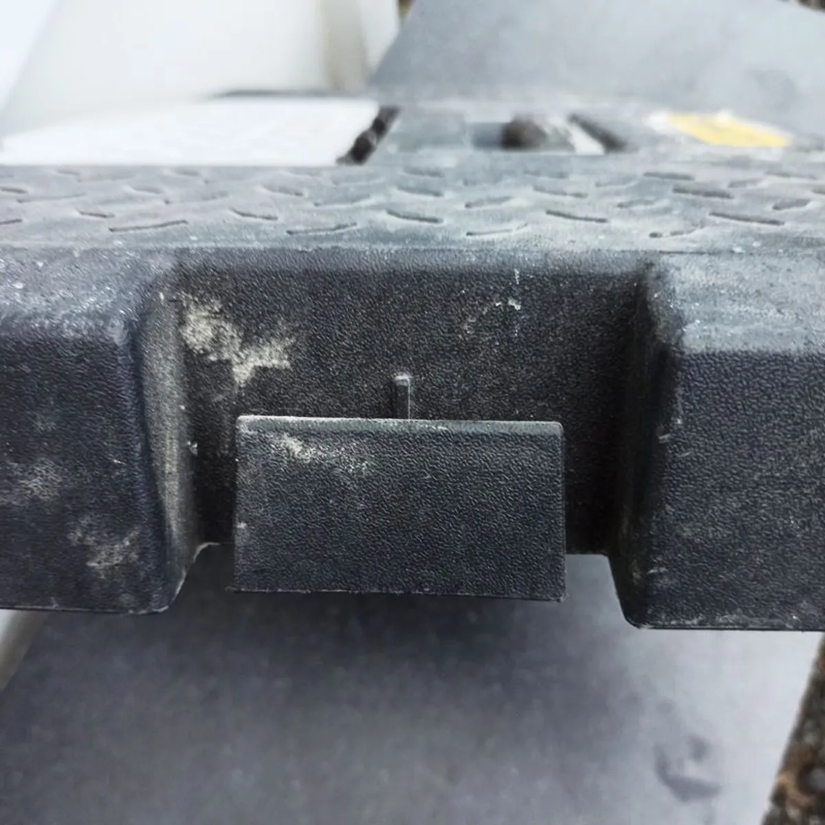 Stanley ProMobile toolbox plastic top cover used in good condition - Image 4