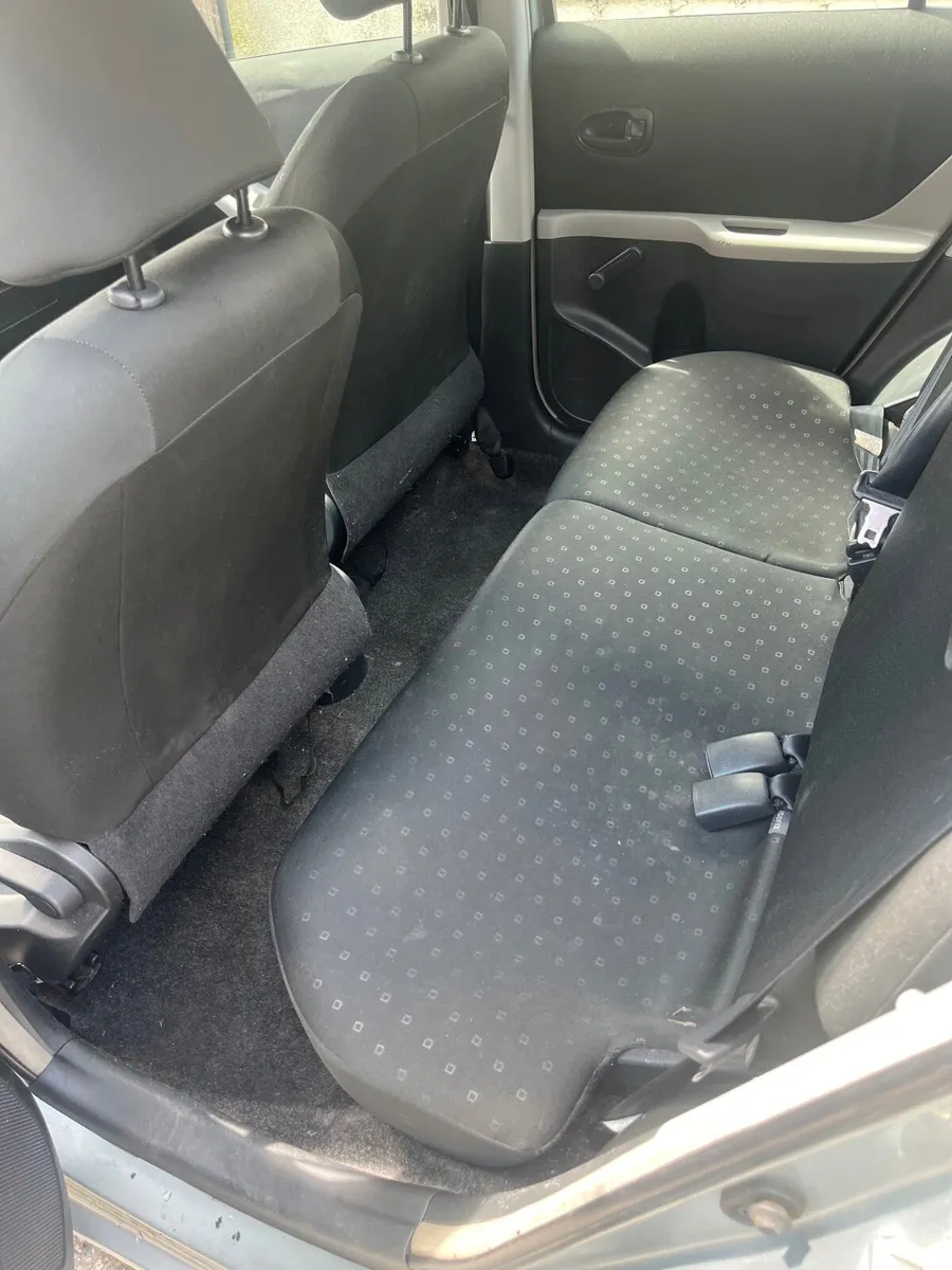 Toyota Yaris 2006 - Image 3