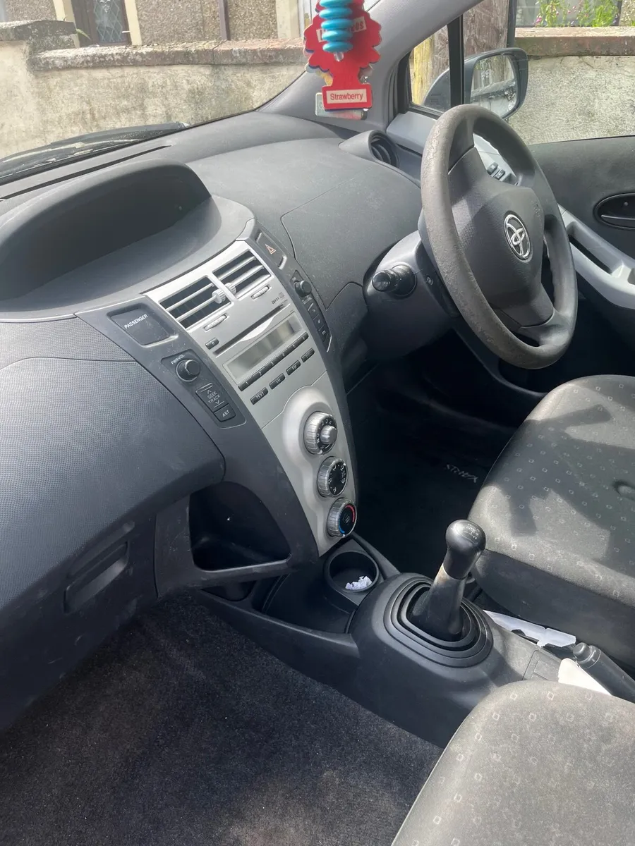 Toyota Yaris 2006 - Image 4