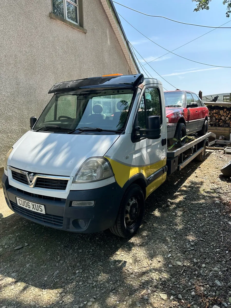 Vauxhall movano recovery truck - Image 1