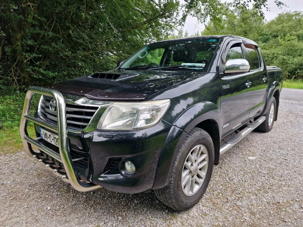 Toyota Hilux - Image 1