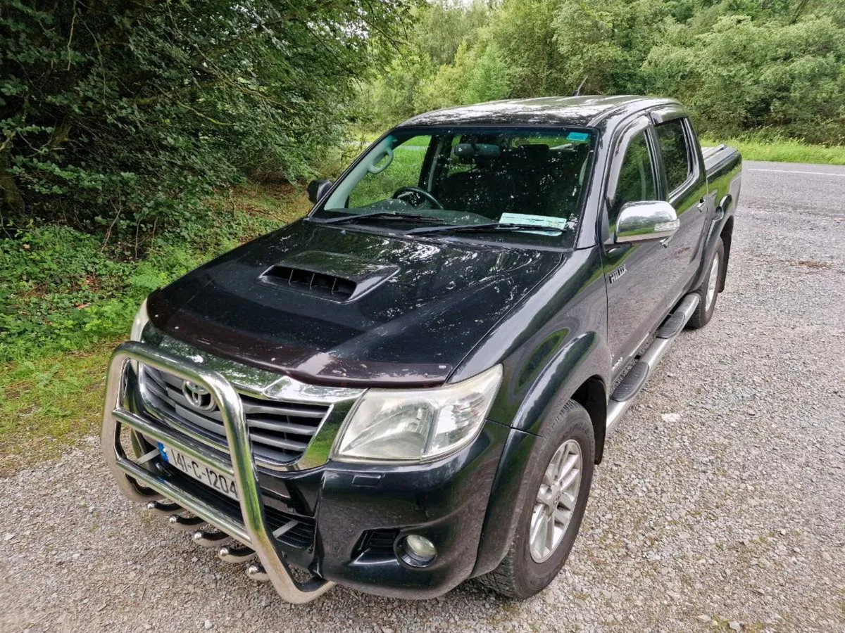Toyota Hilux - Image 2
