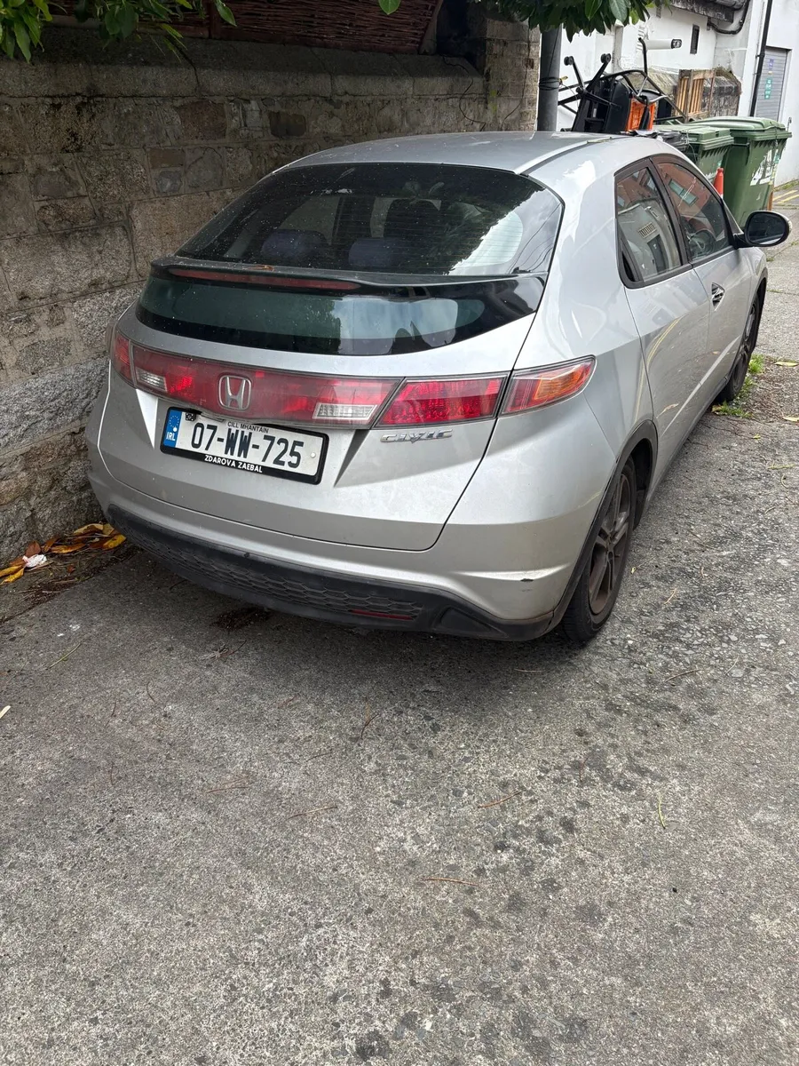Honda civic - Image 2