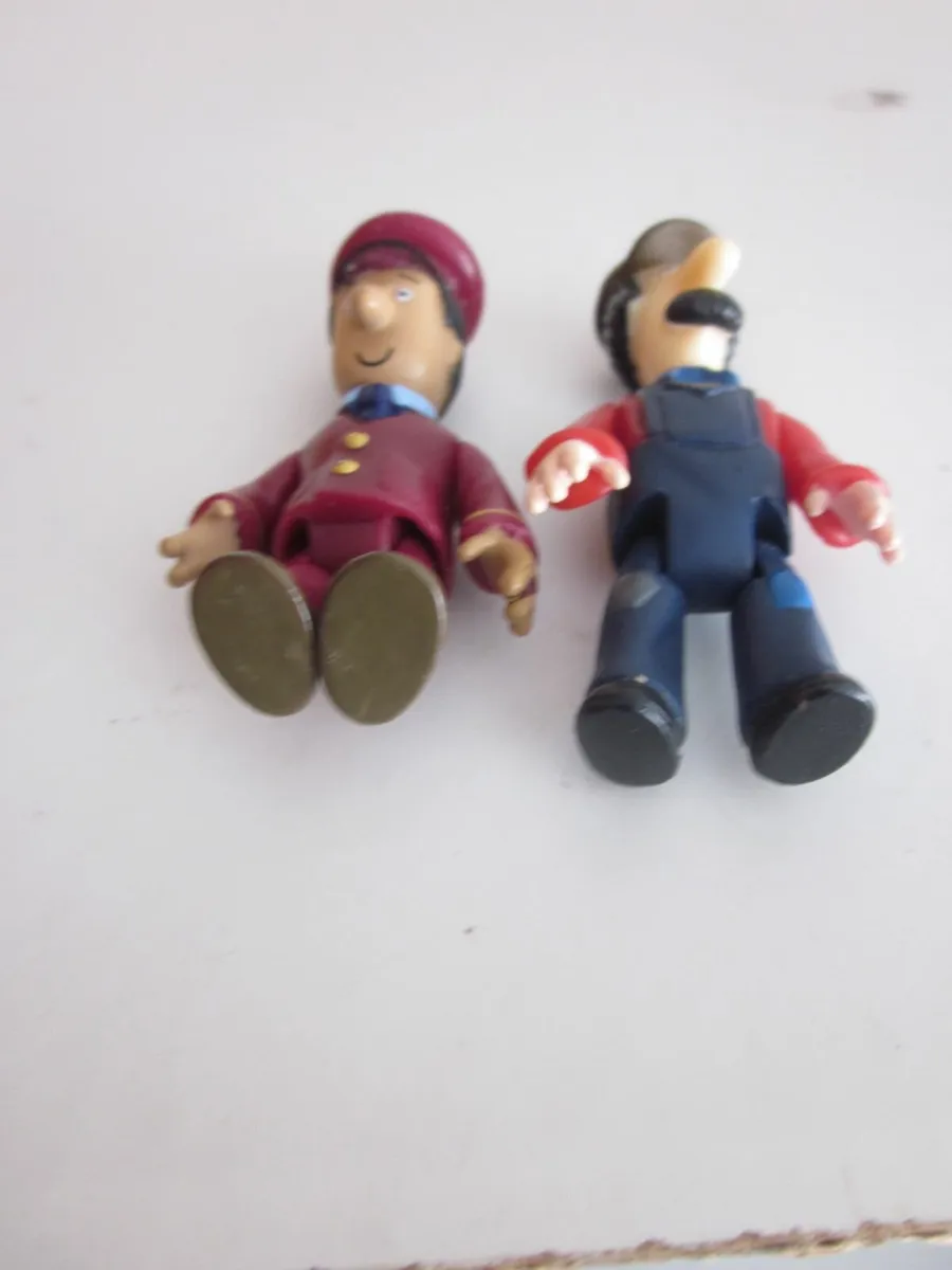 Postman Pat and Ted Glen Figures - Image 4