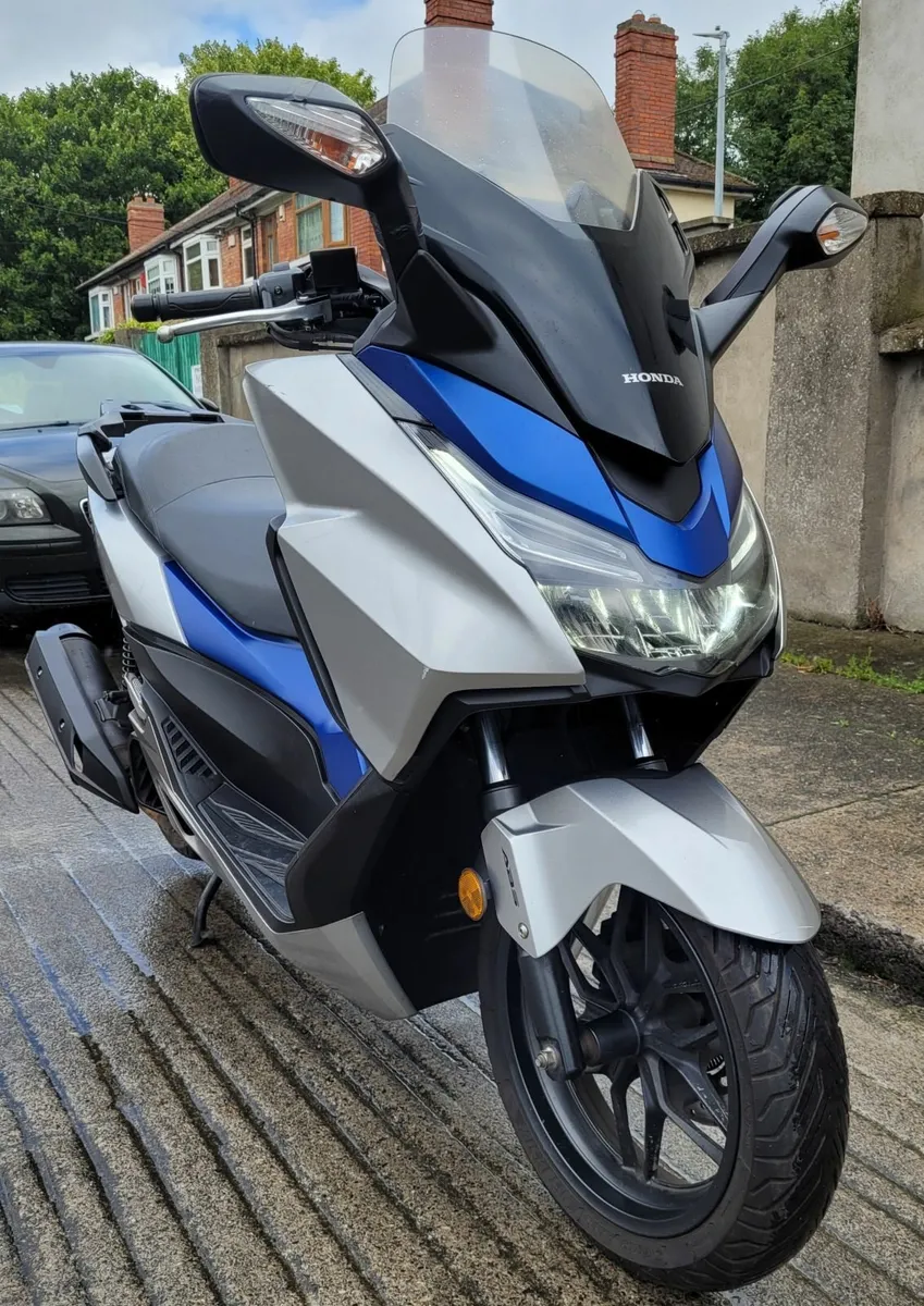 Honda Forza 125 - Image 2
