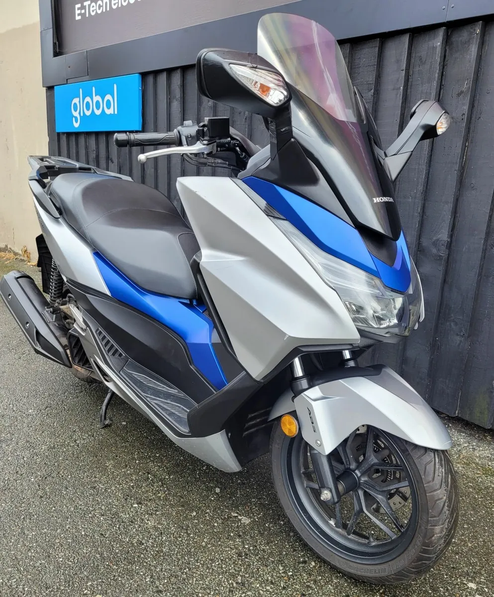 Honda Forza 125 - Image 1