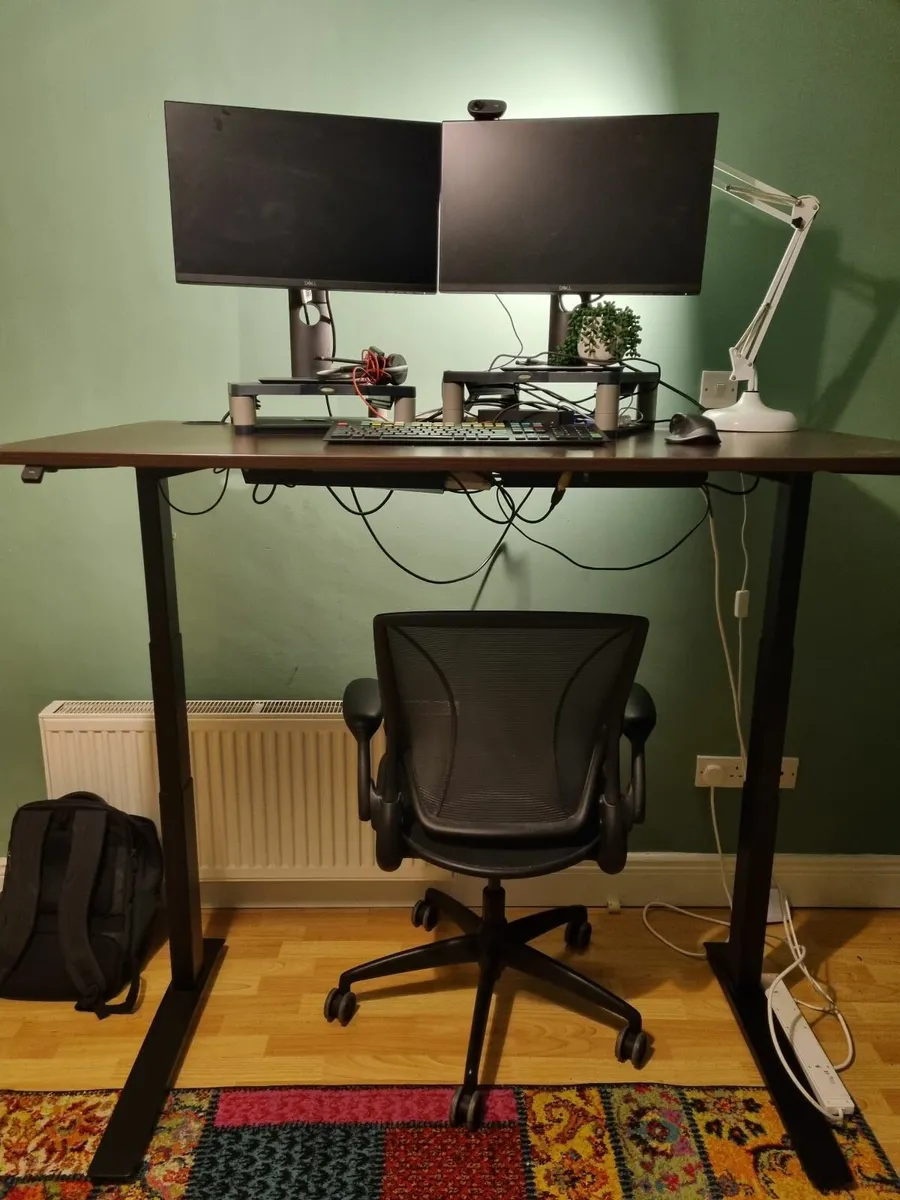 Home office standing desk - Image 1