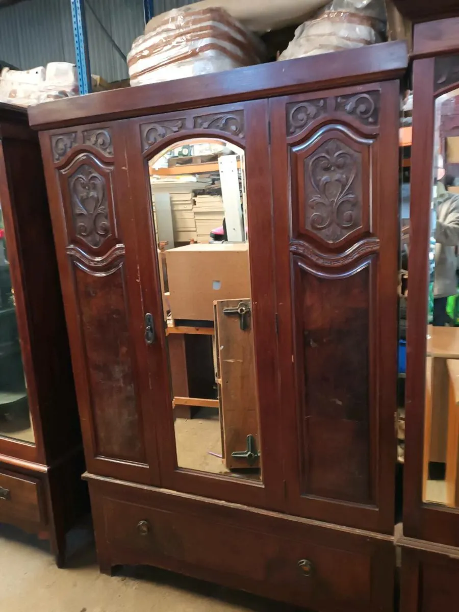 Vintage Wardrobe - Image 2