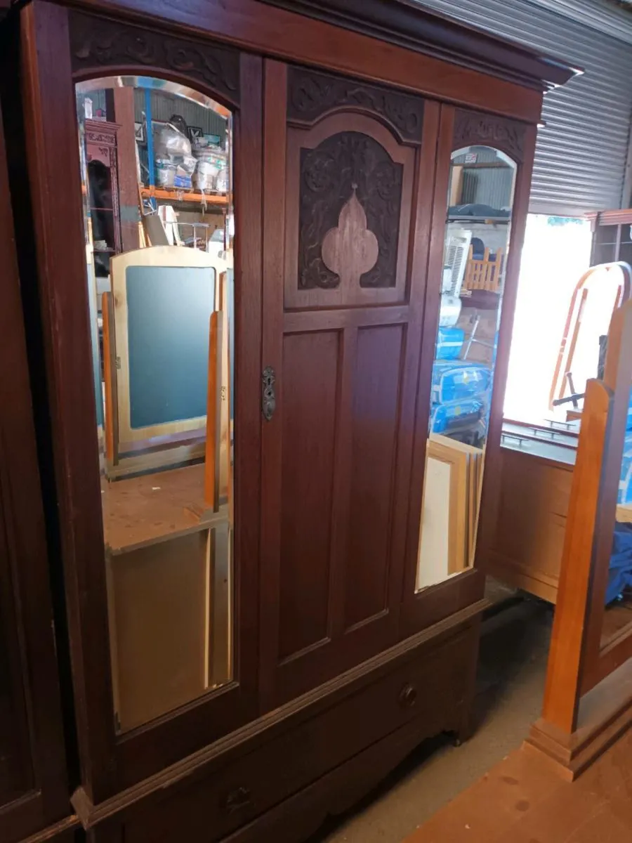 Vintage Wardrobe - Image 3