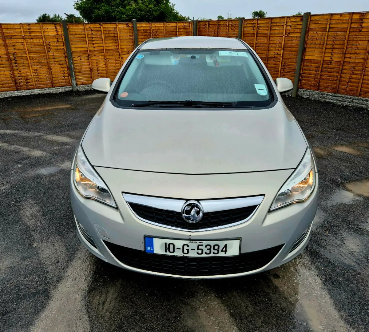 2010 VAUXHALL ASTRA - Image 1