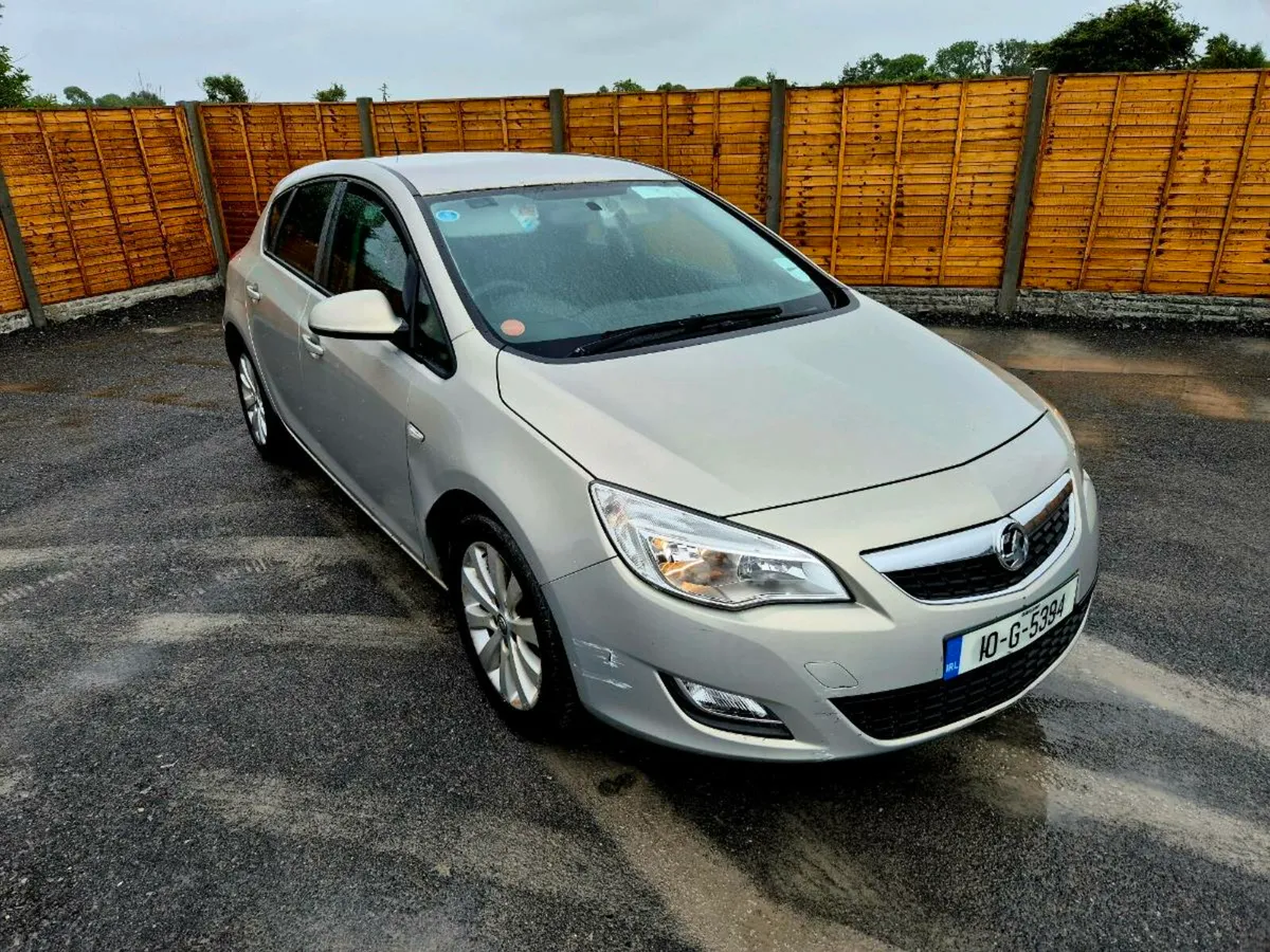 2010 VAUXHALL ASTRA - Image 3
