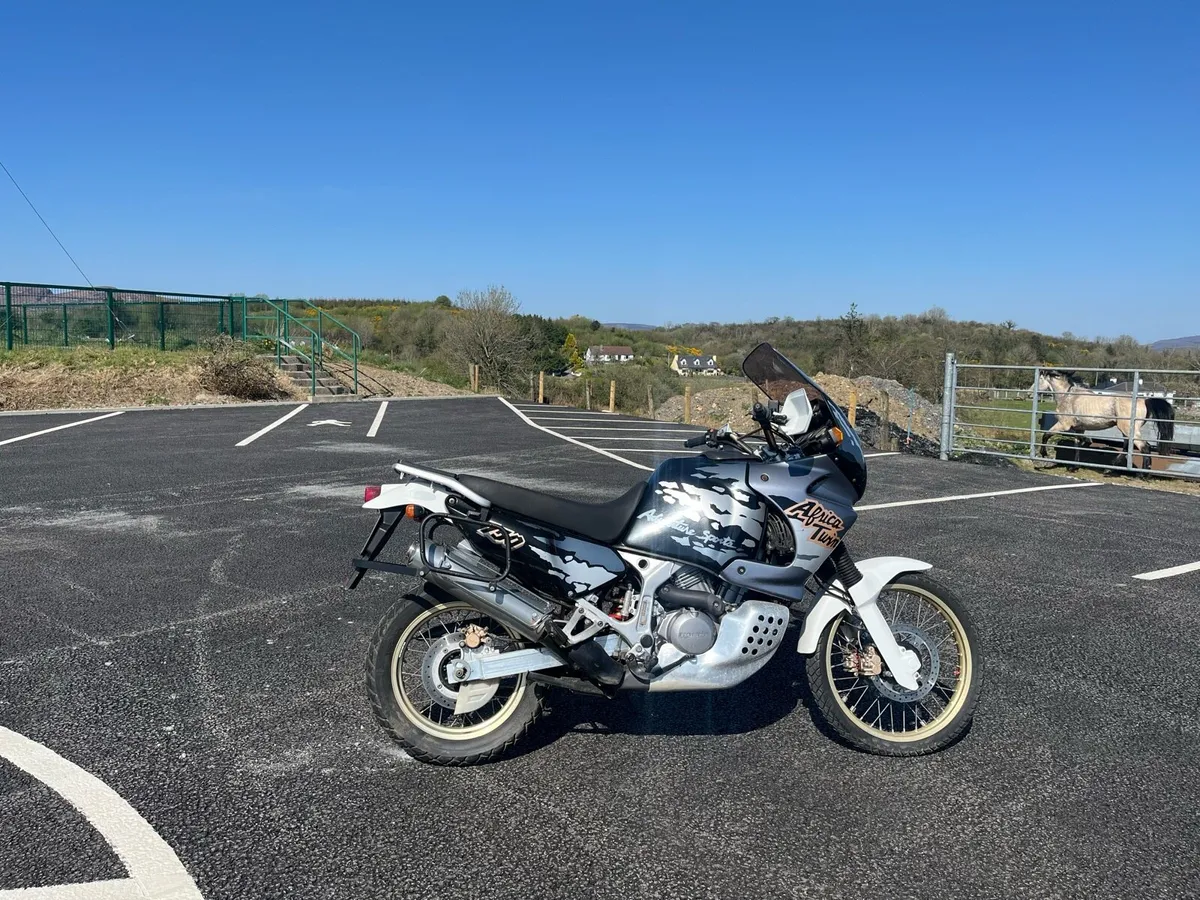 Honda Africa twin 750 - Image 2