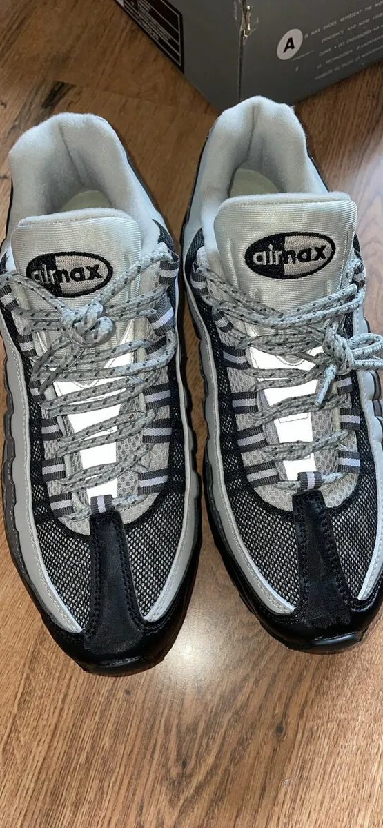 Air max 95s reflective perfect condition - Image 1