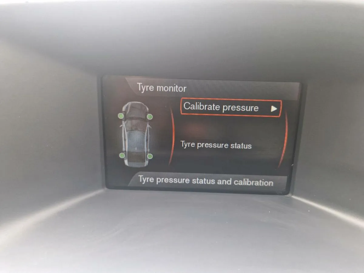Volvo S60 D3 161 - Image 2