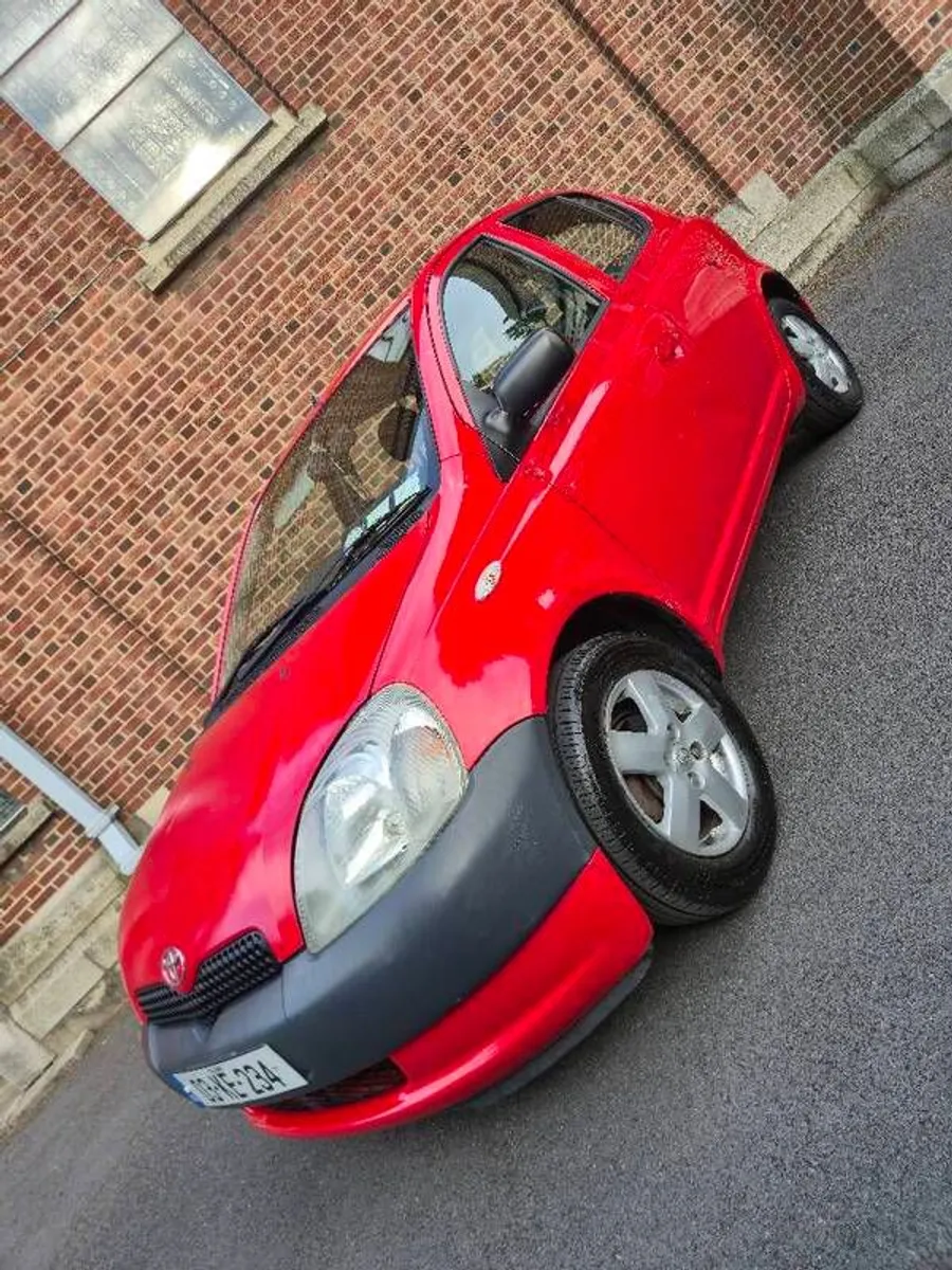 2003 Toyota Yaris - Image 1