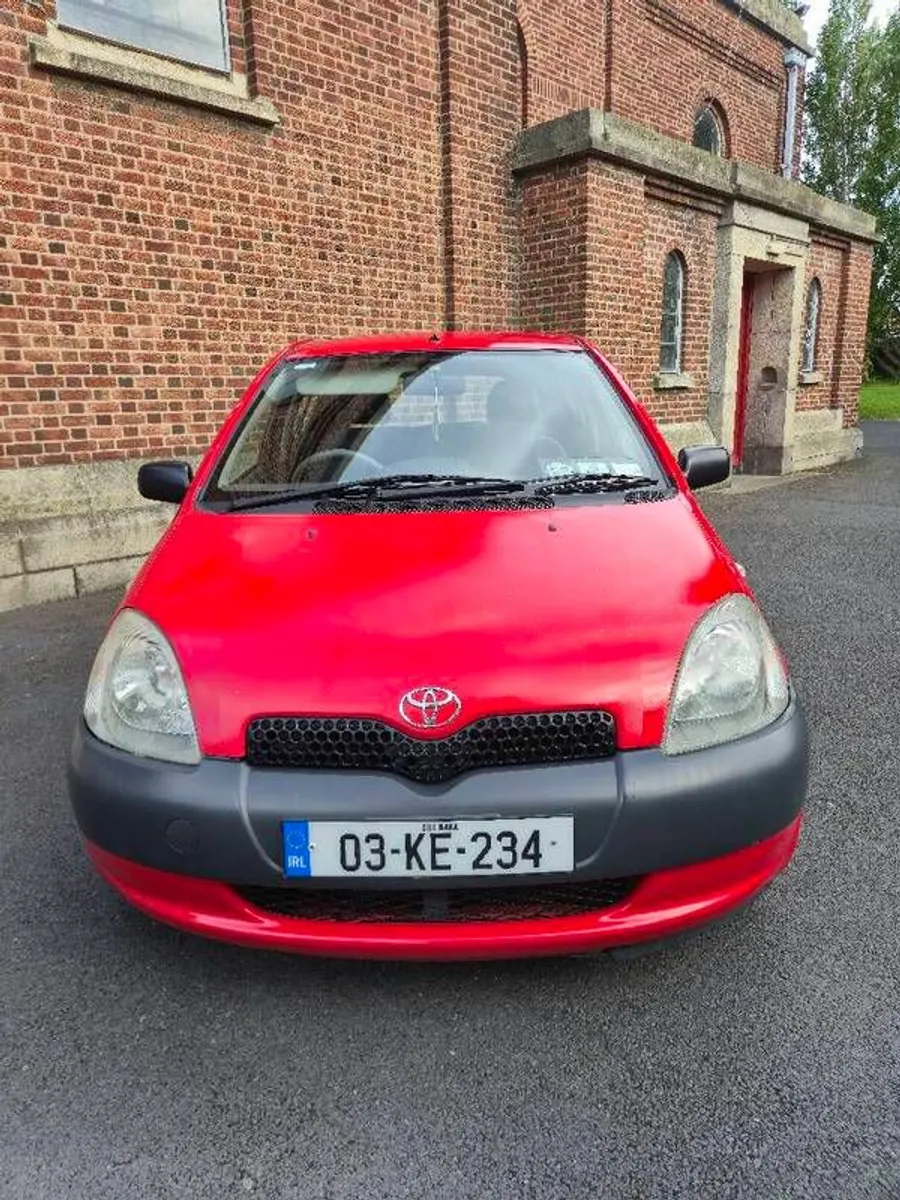 2003 Toyota Yaris - Image 2