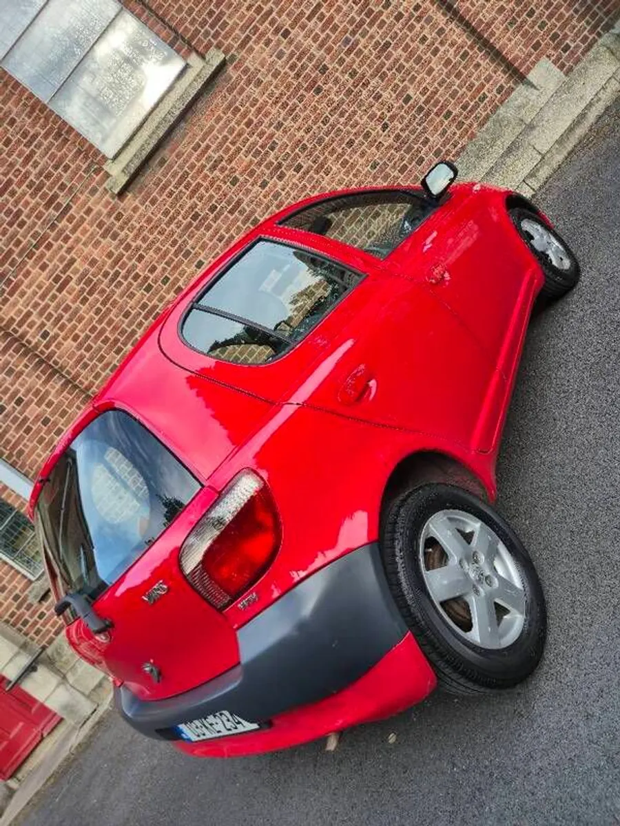 2003 Toyota Yaris - Image 3