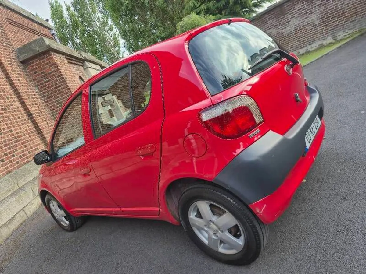2003 Toyota Yaris - Image 4