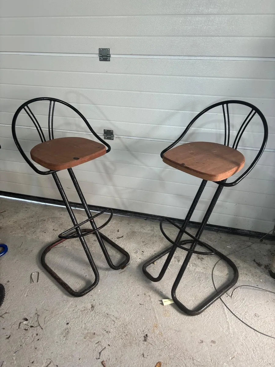 High stools - Image 1