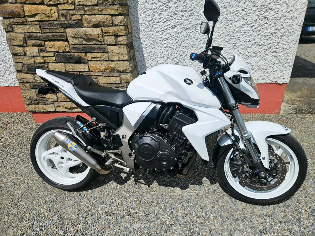 CB1000R - Image 1