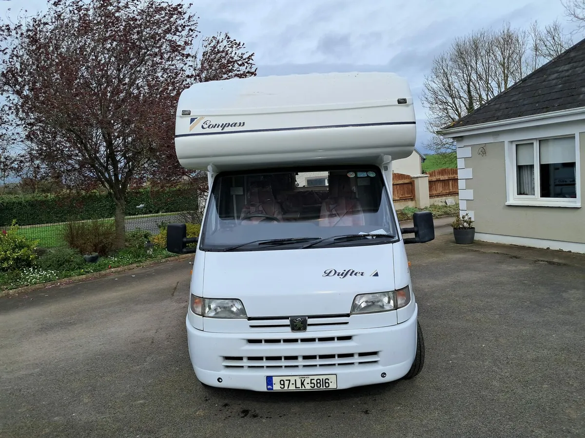 Camper van - Image 1