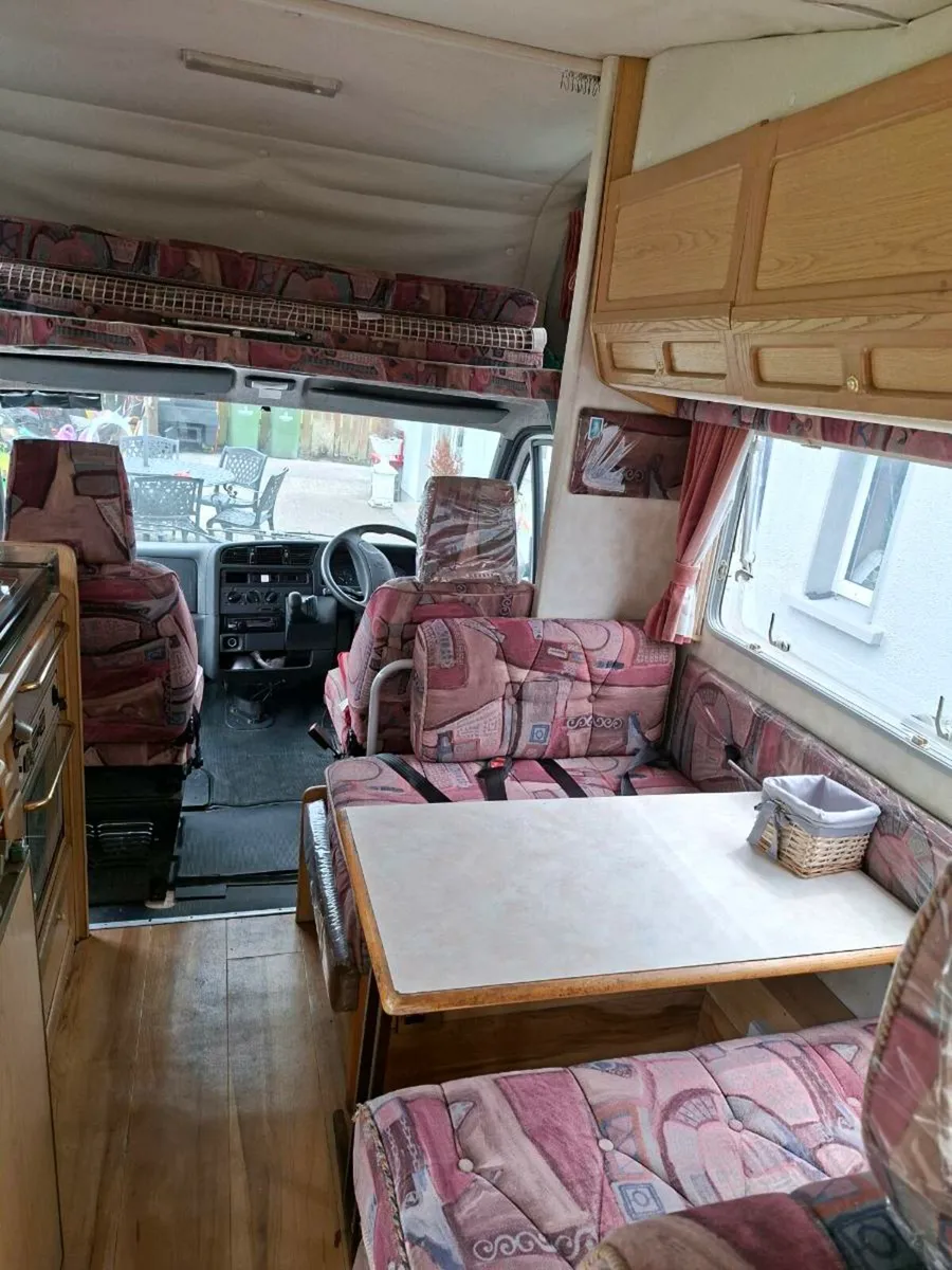 Camper van - Image 3