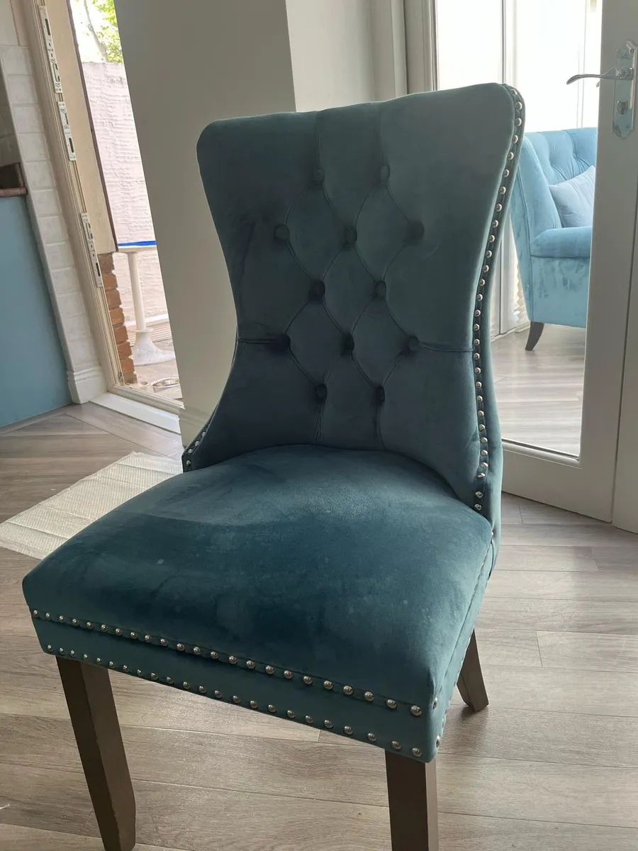Glass Kitchen Table and 2 sets of blue chairs - Image 4