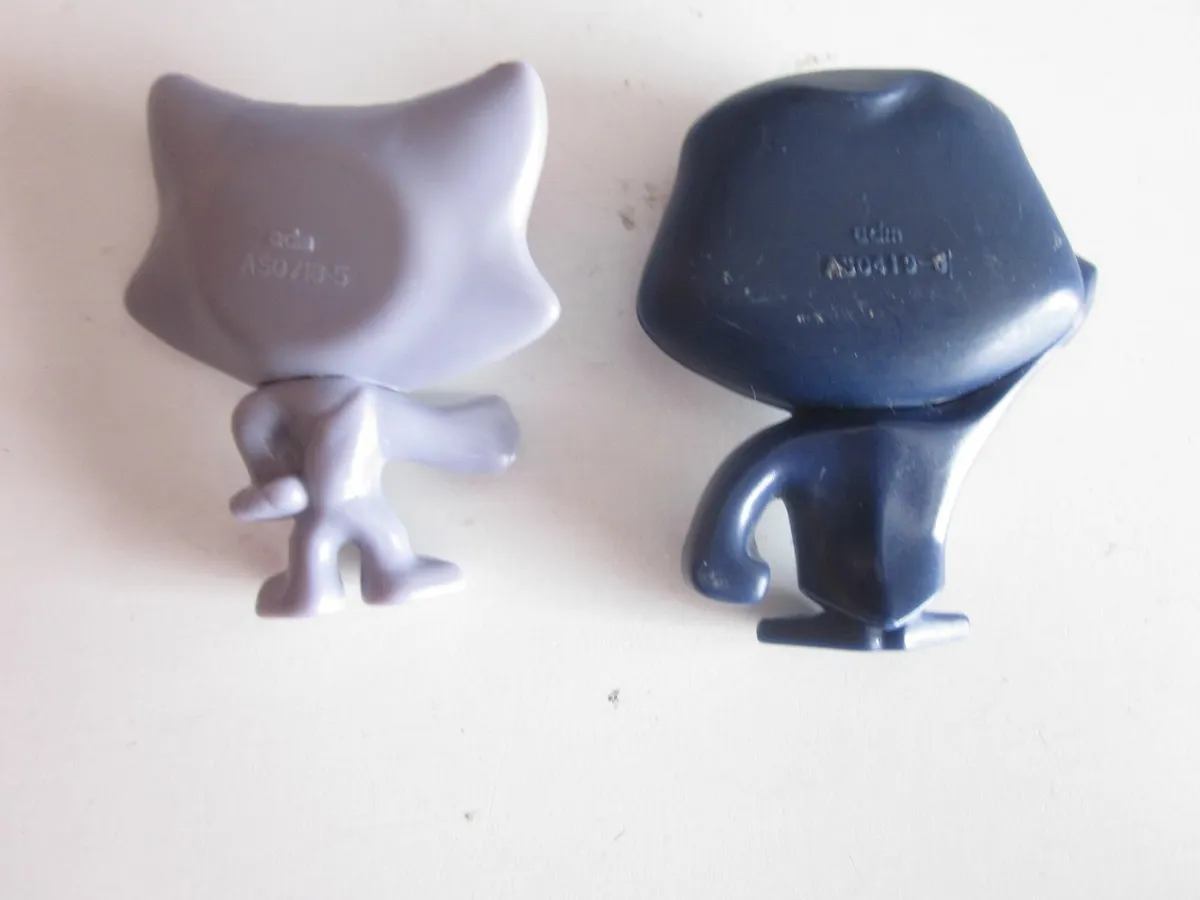 2019 Cadbury Freddo Treasures Padi/Jo the Cat Figs - Image 2