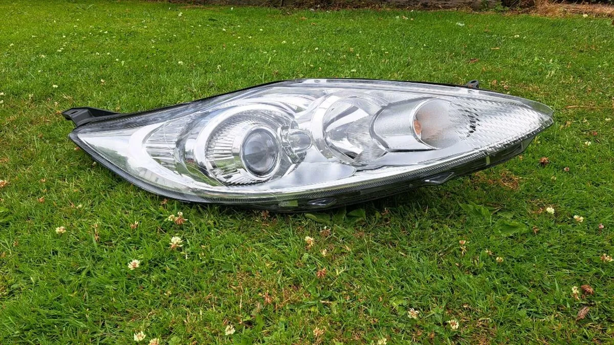 Ford Fiesta Headlights - Image 2
