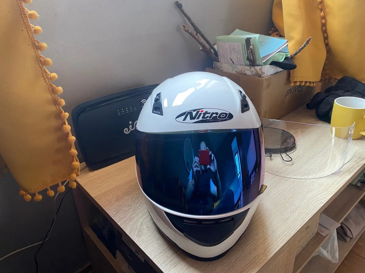 motorbike helmet - Image 2