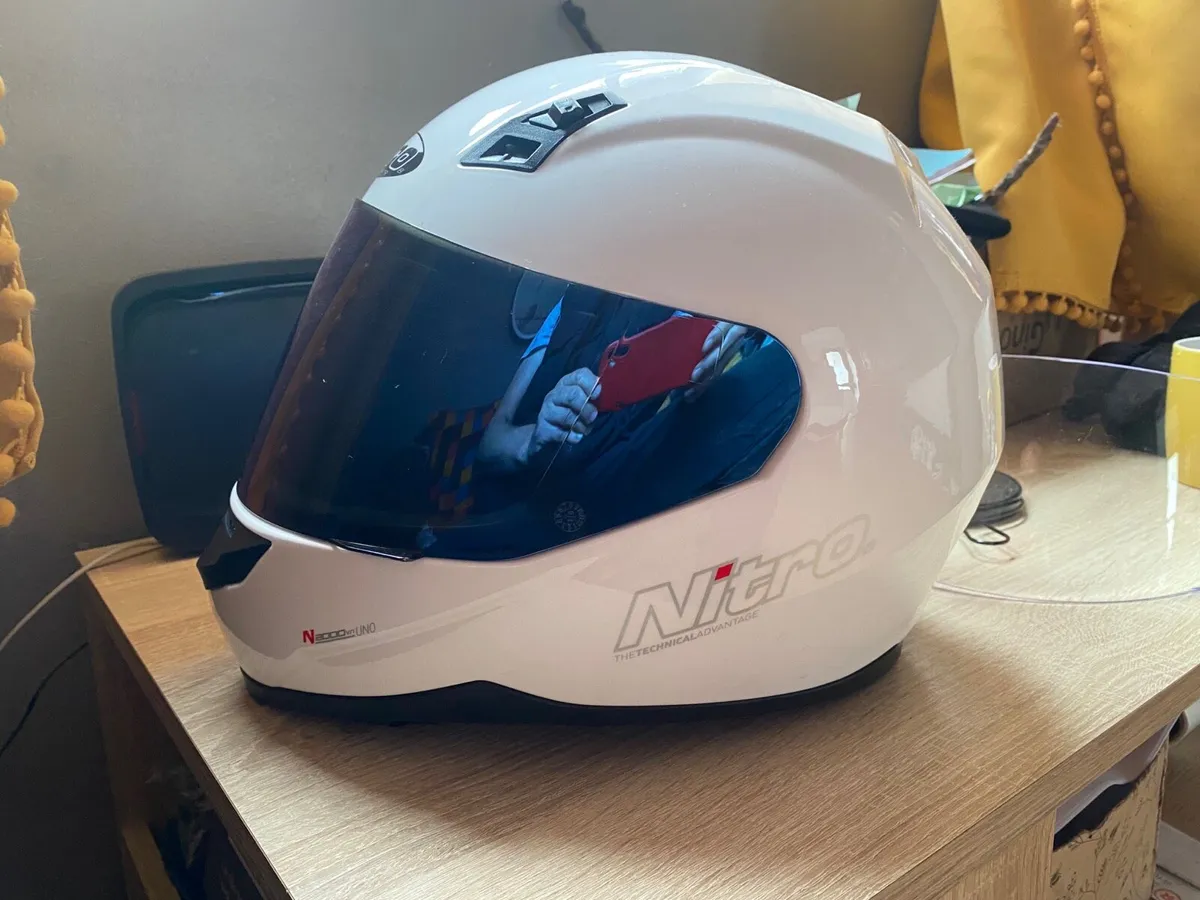 motorbike helmet - Image 3