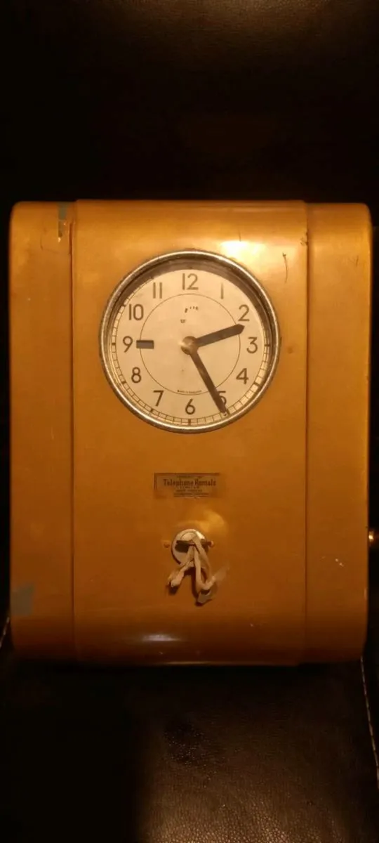 Antique Industrial card clock in Machine - Image 2