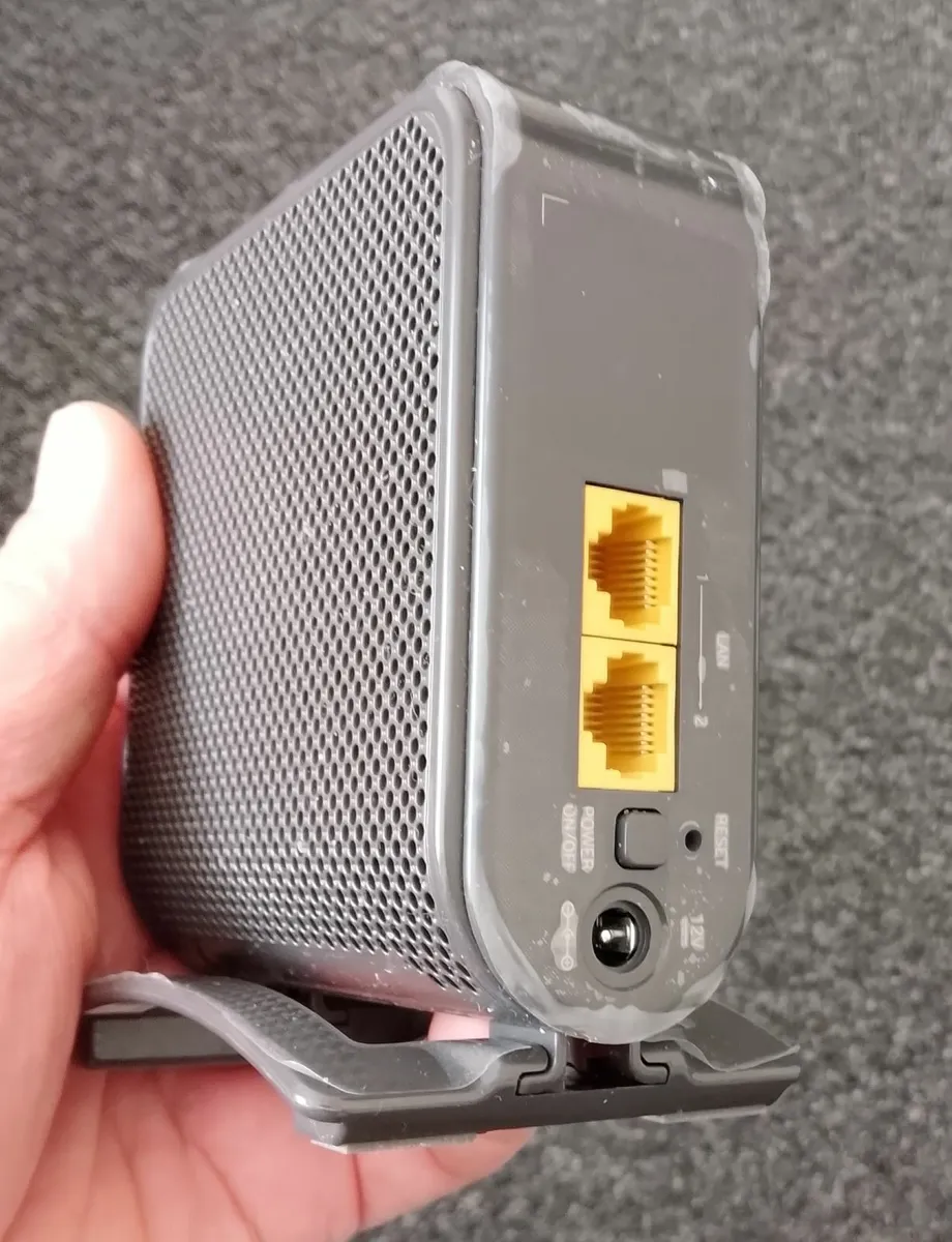 Vodafone VDF4960 Wi-Fi 6 Extender Wi-Fi Amplifier - Image 2