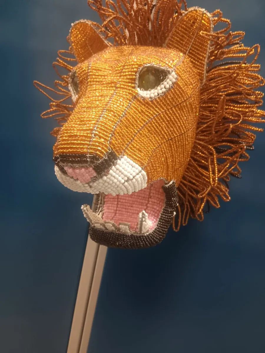 Lion mask wall art - Image 2