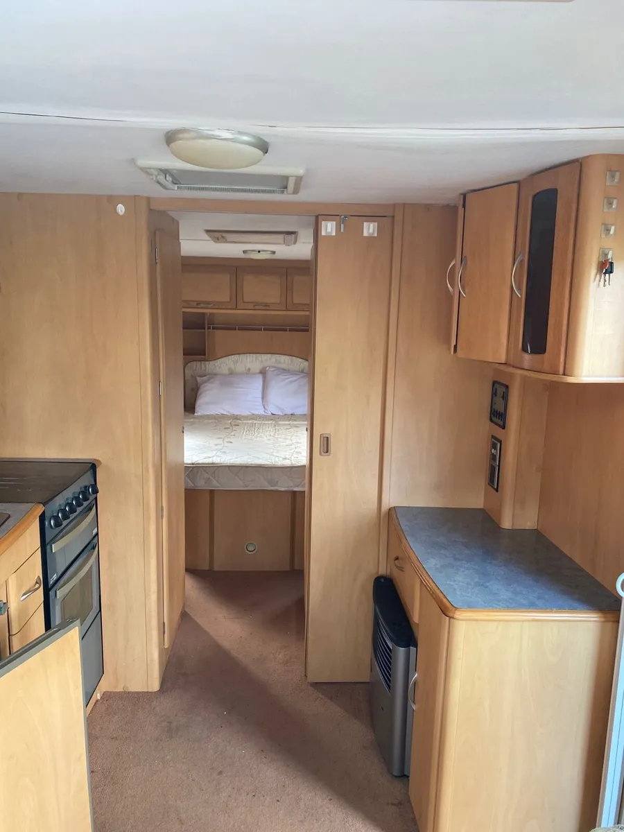 Caravan lunar lexon 4/5 person - Image 3
