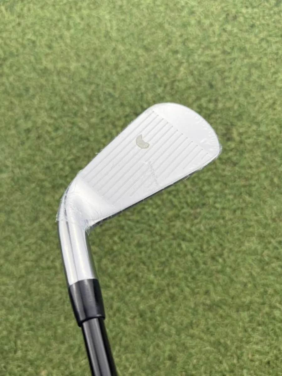 NEW TITLEIST U505 UTILITY #2 IRON 18°/ X-STIFF - Image 3