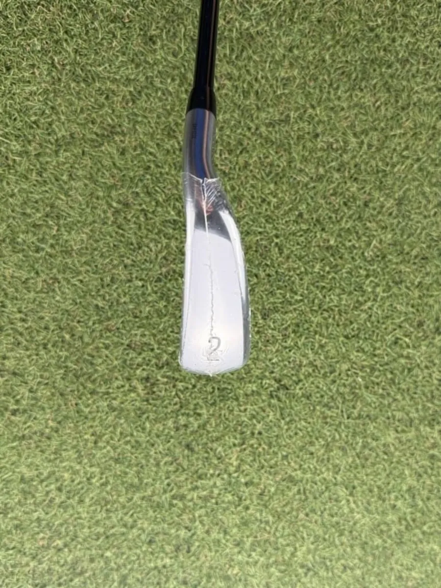NEW TITLEIST U505 UTILITY #2 IRON 18°/ X-STIFF - Image 4