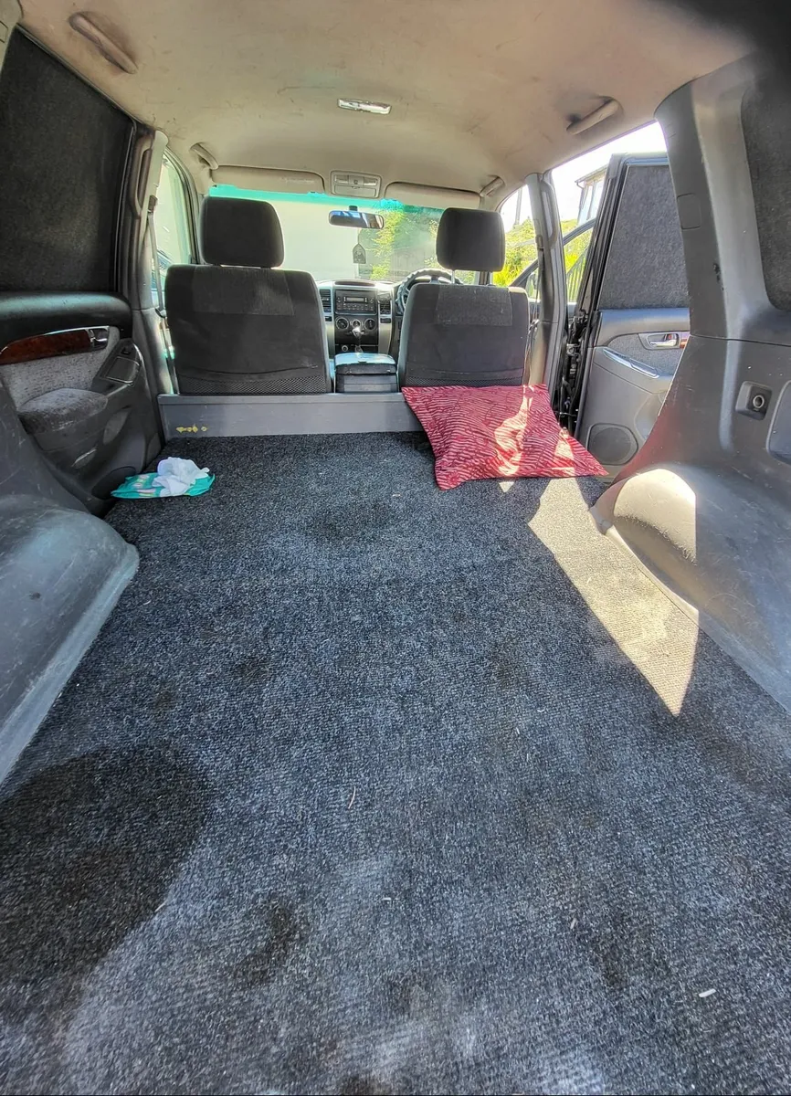 Toyota Land Cruiser 2007 - Image 2