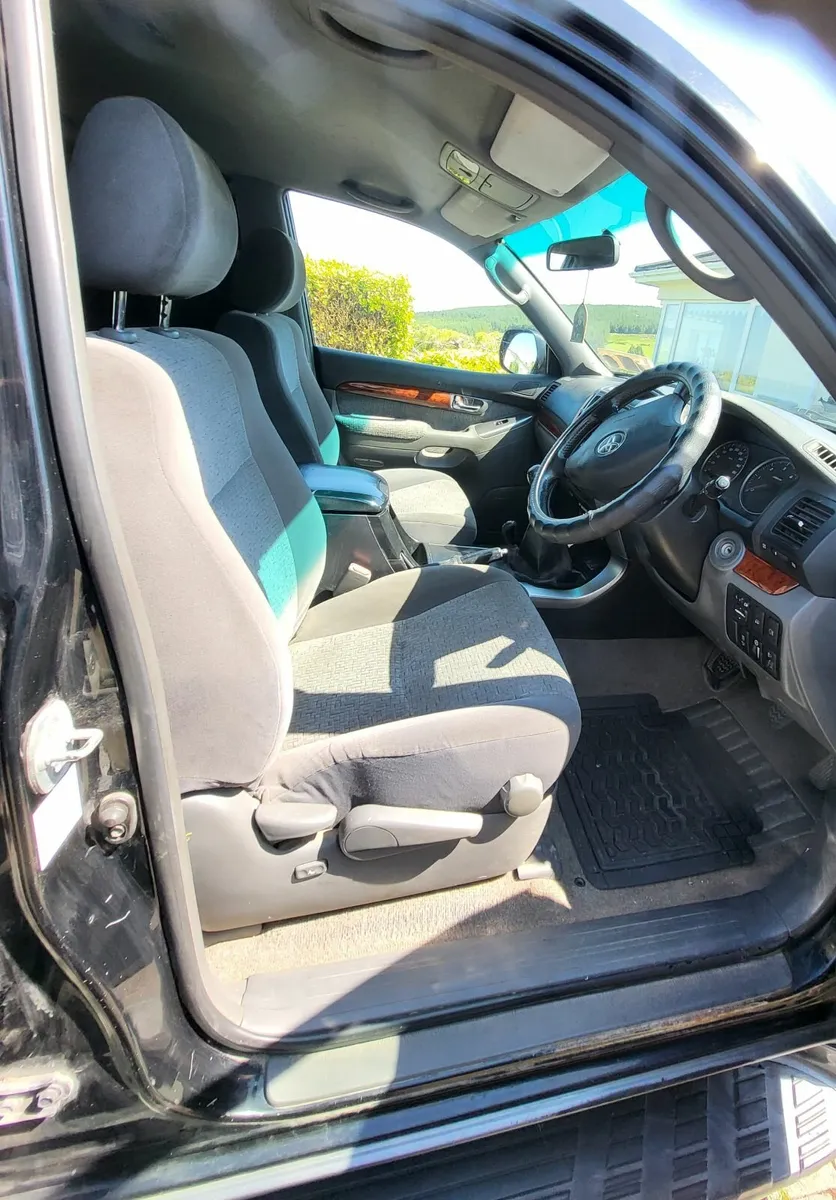 Toyota Land Cruiser 2007 - Image 4