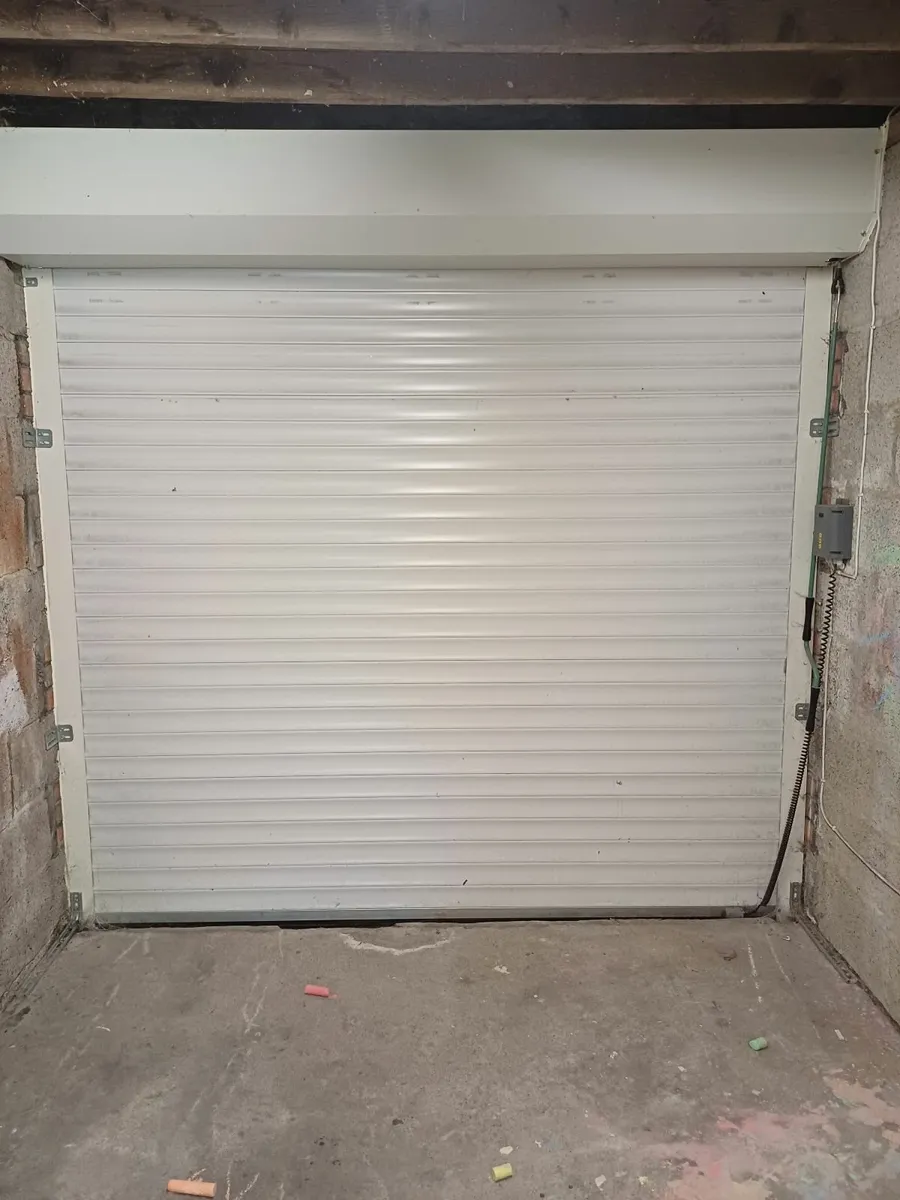 Roller garage door - Image 2