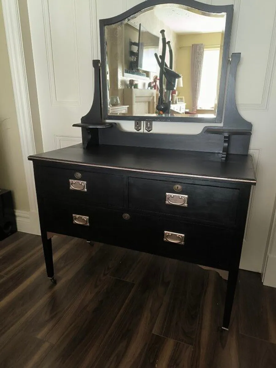 dresser/chest of drawers - Image 3