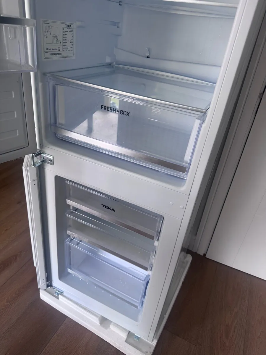 Integrated Fridge Freezer - Image 2