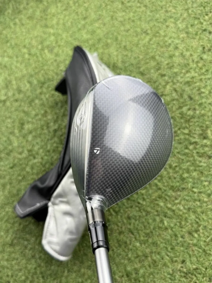 NEW TAYLORMADE Qi35 #5 WOOD 18° / REGULAR - Image 4