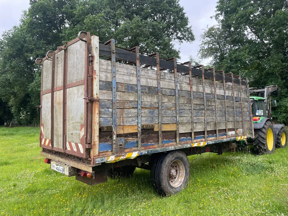 20 ft cattle trailer - Image 1