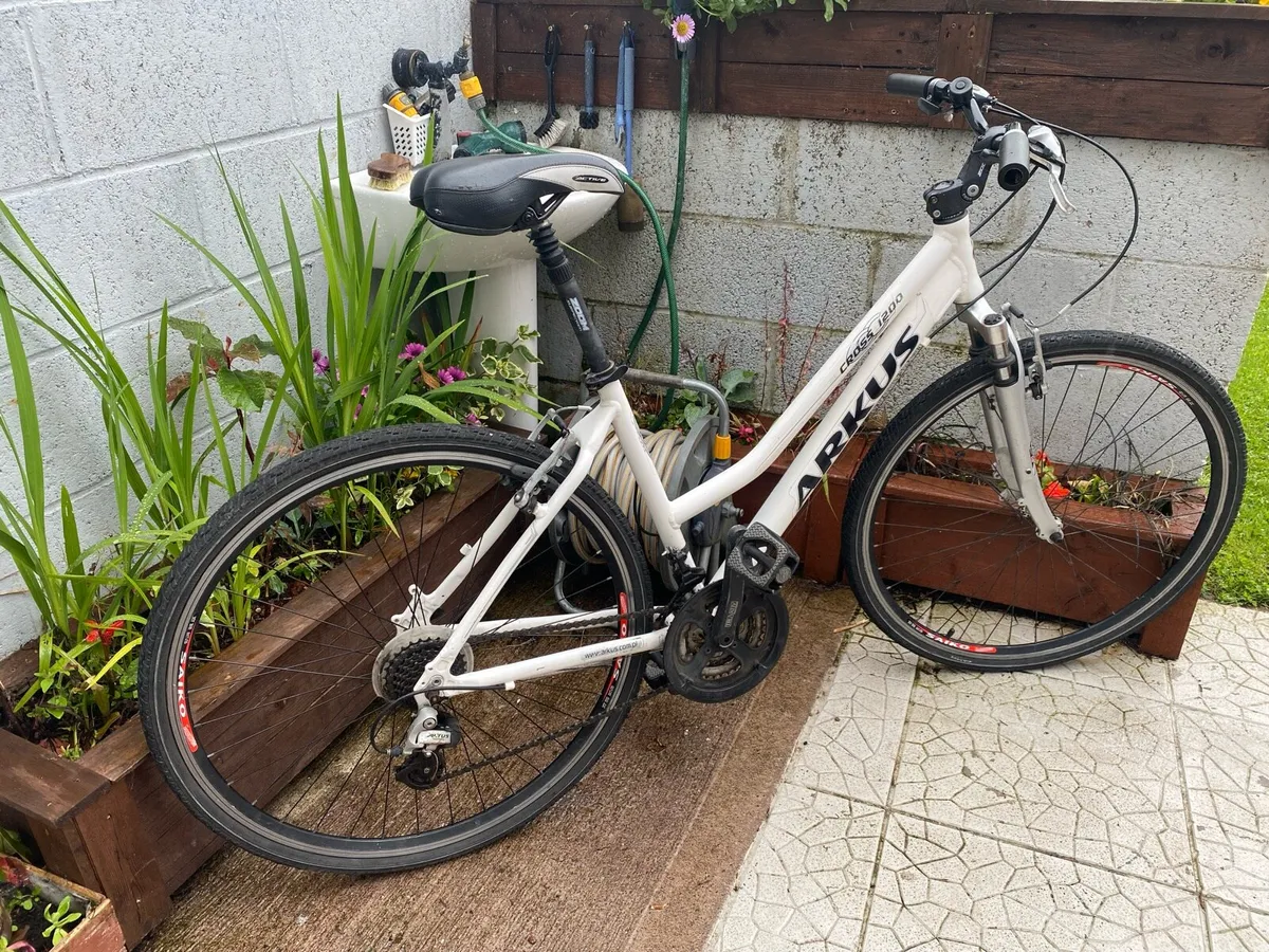 ARKUS CROSS 1200 hybrid bike 28 inch - Image 3