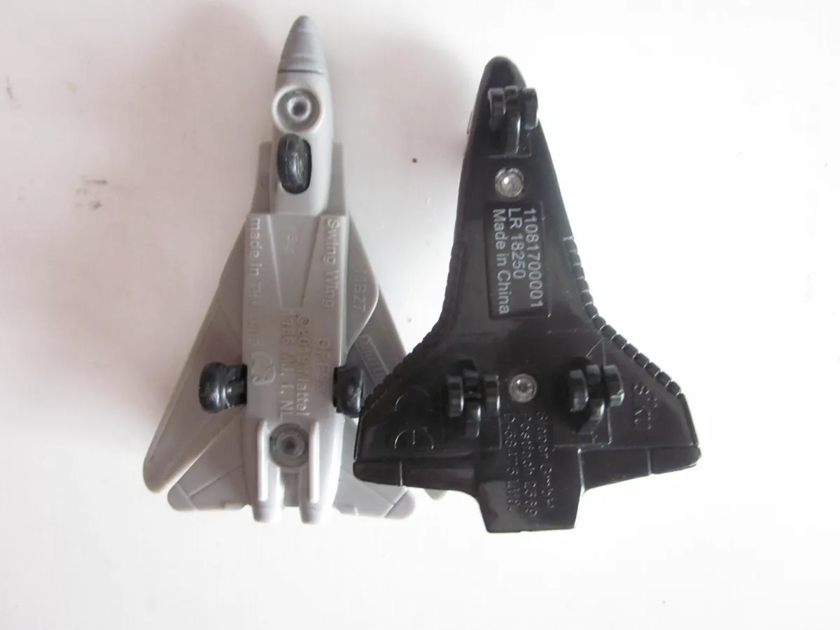 2019 Matchbox Swing Wing Fighter Jet & Siku Space - Image 3