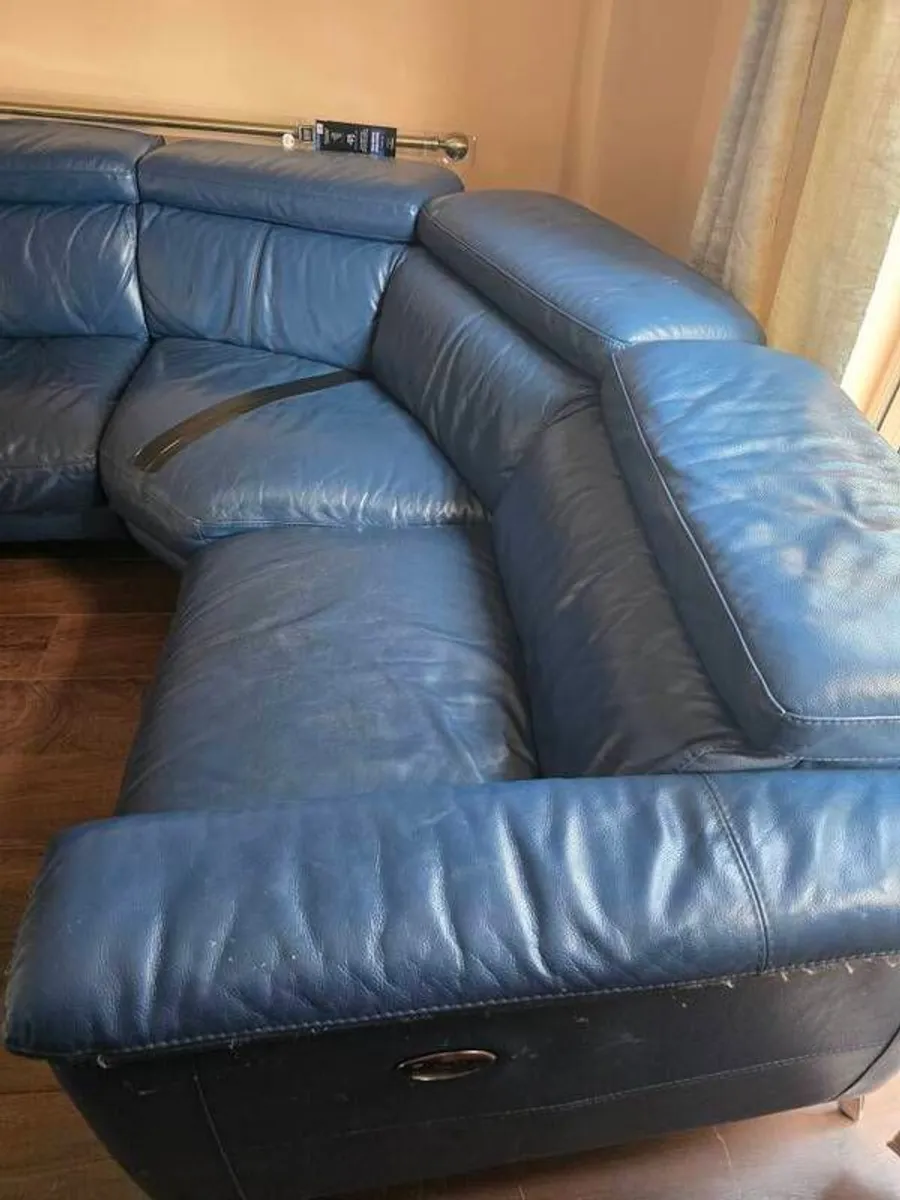 Corner sofa - Image 1