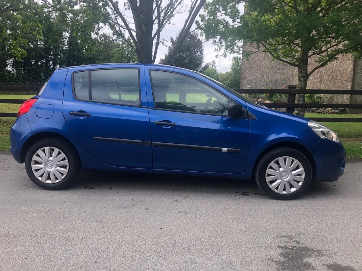 RENAULT CLIO AS NEW LITTLE KMS MINT - Image 1