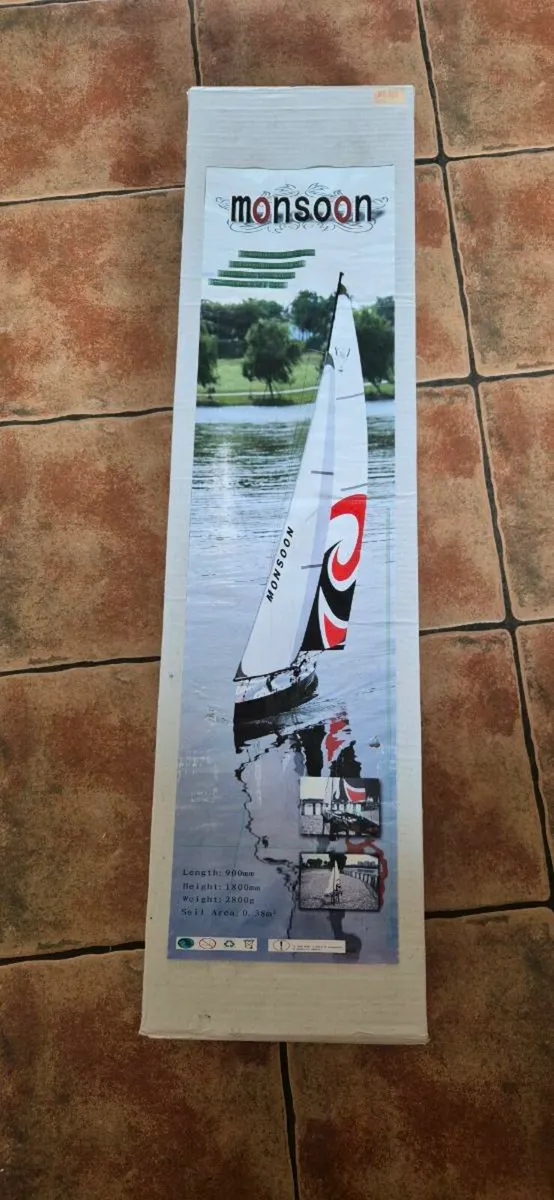Radio control sailboat - Image 2